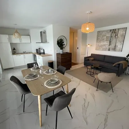 Magnifique A La Frontiere Suisse Apartment *