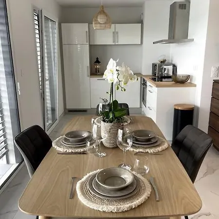 Apartament Magnifique A La Frontiere Suisse