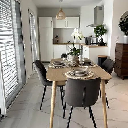 Magnifique A La Frontiere Suisse Saint-Louis (Haut-Rhin)