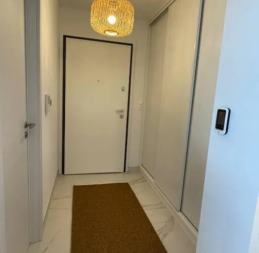 Magnifique A La Frontiere Suisse Apartamento *